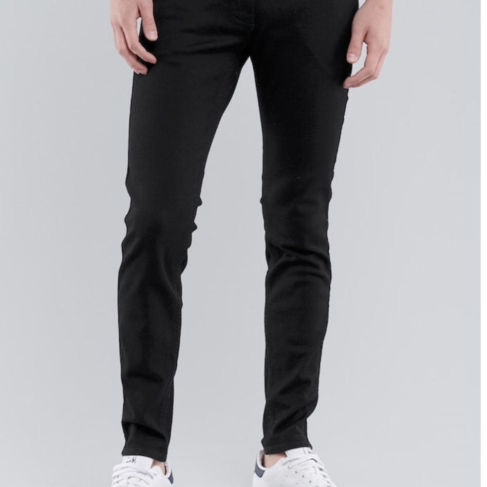 Hollister Men's No Fade Black Super Skinny Jeans size w32  L34